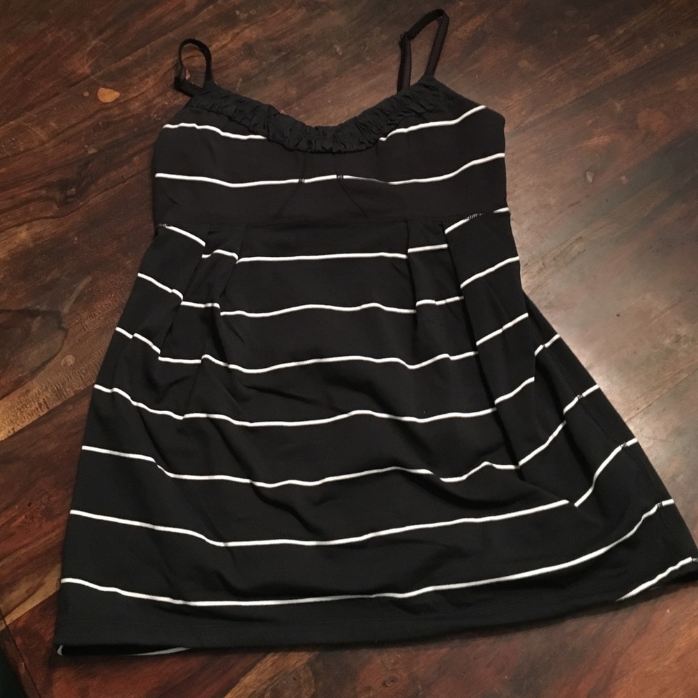 Lululemon tank